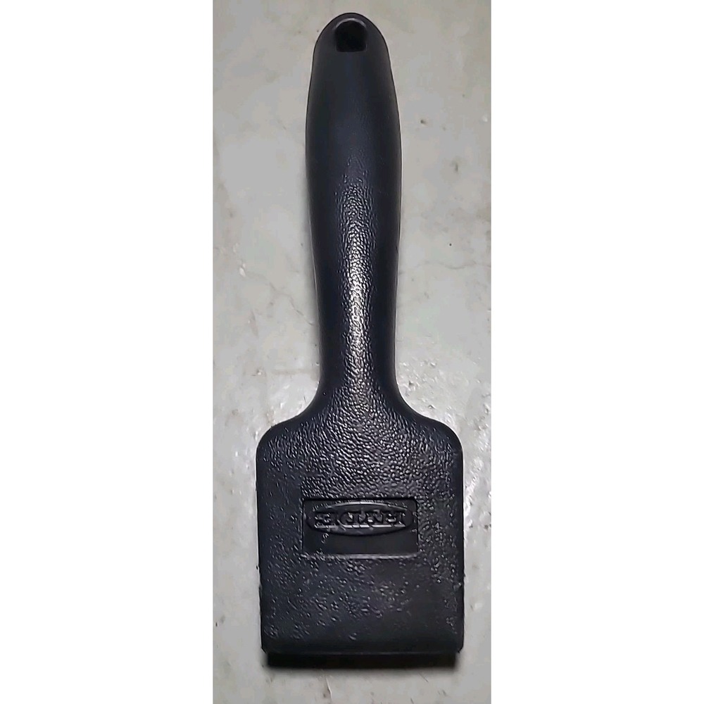 HYDE 10530 Paint Scraper 1.5" Stiff High-Carbon Steel Blade Black & Silver